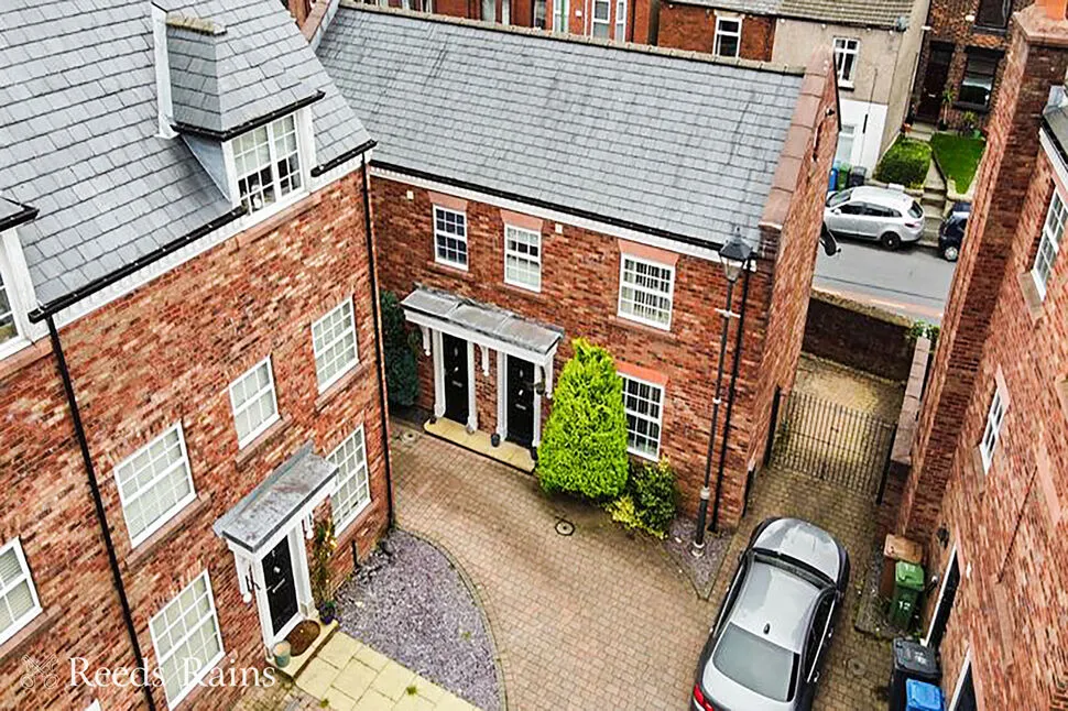 Fern Bank Street, SK14, photo 6