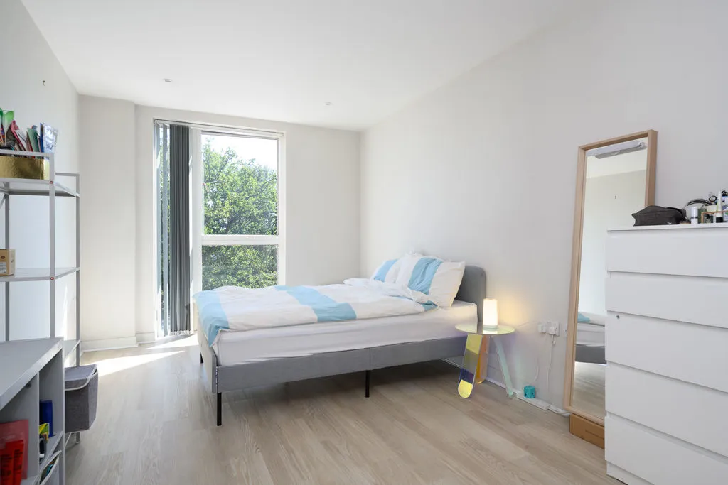 The Heart, Walton-On-Thames KT12 1GB, photo 6