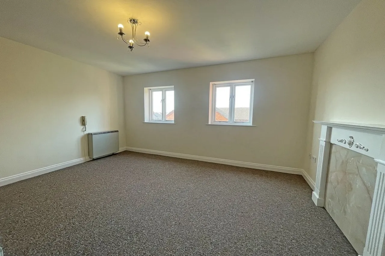 West End Court, Crompton Street, Warwick, photo 2