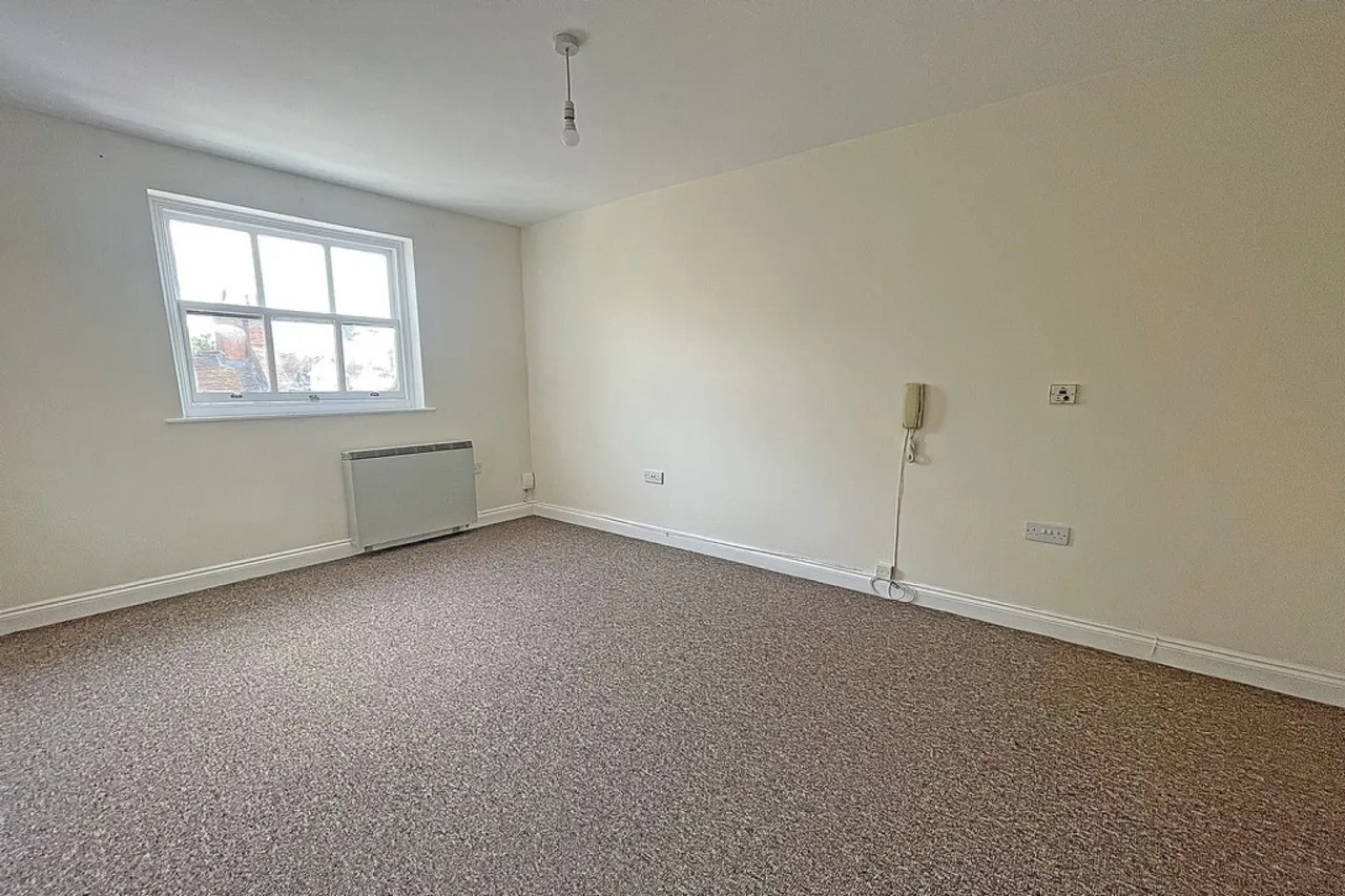 West End Court, Crompton Street, Warwick, photo 7