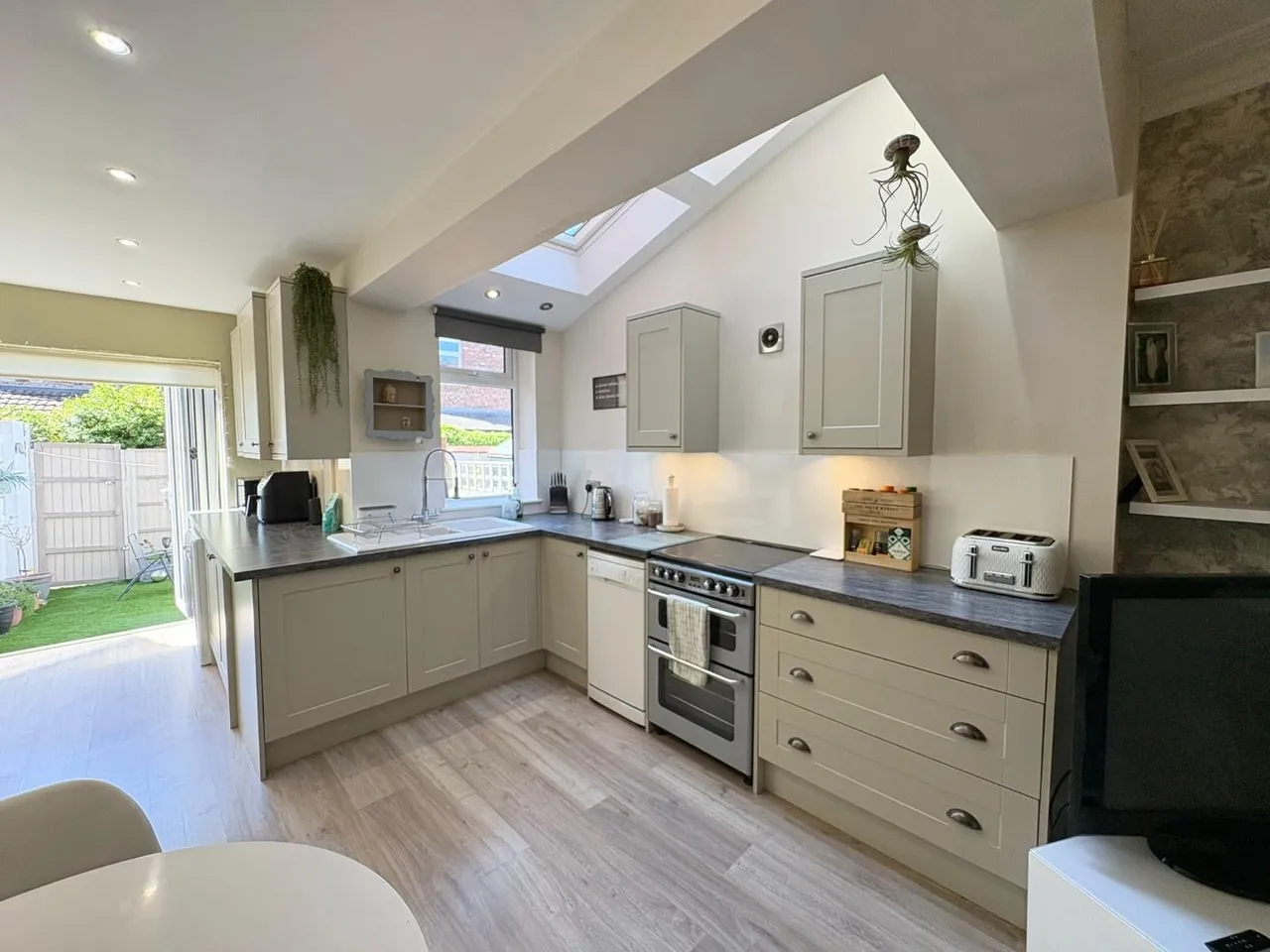 Cleveleys Avenue, Chorlton, M21, photo 4