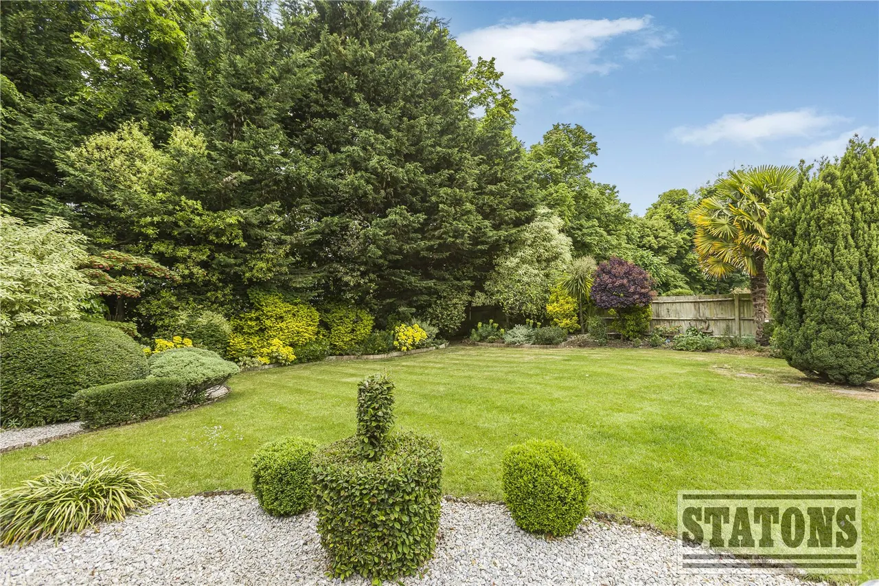 May Gardens, Elstree, Hertfordshire, WD6 3RZ, photo 31