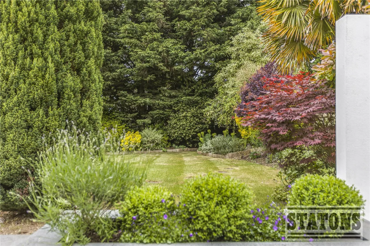 May Gardens, Elstree, Hertfordshire, WD6 3RZ, photo 33