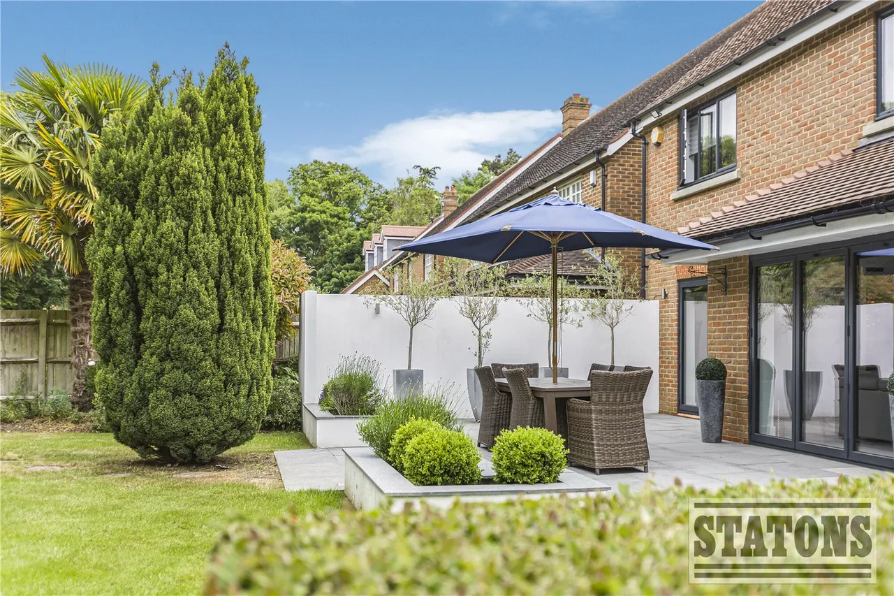 May Gardens, Elstree, Hertfordshire, WD6 3RZ, photo 34
