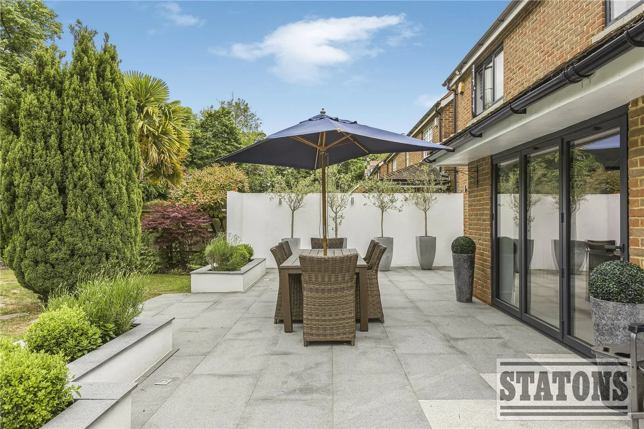 May Gardens, Elstree, Hertfordshire, WD6 3RZ, photo 32