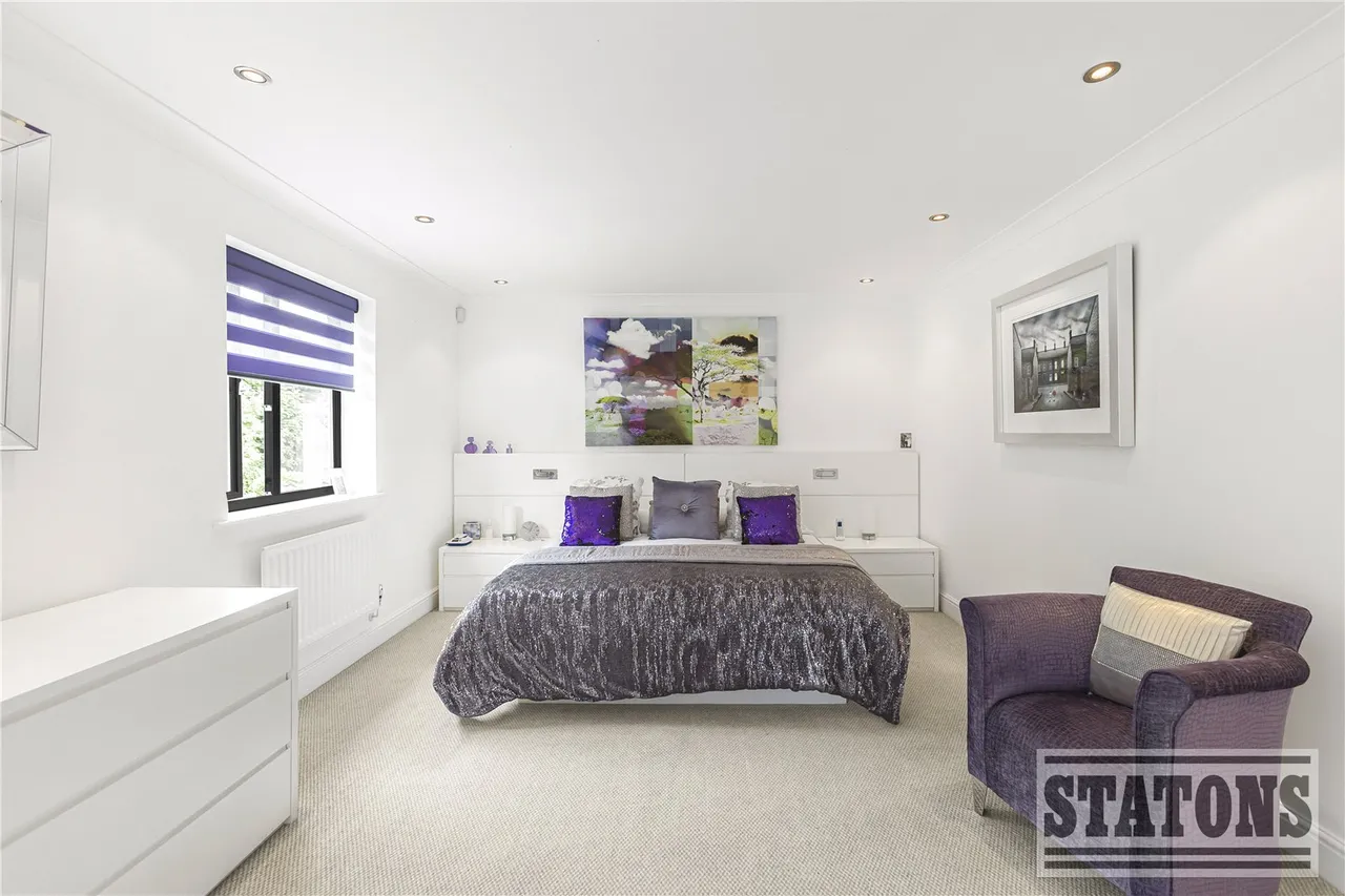 May Gardens, Elstree, Hertfordshire, WD6 3RZ, photo 15