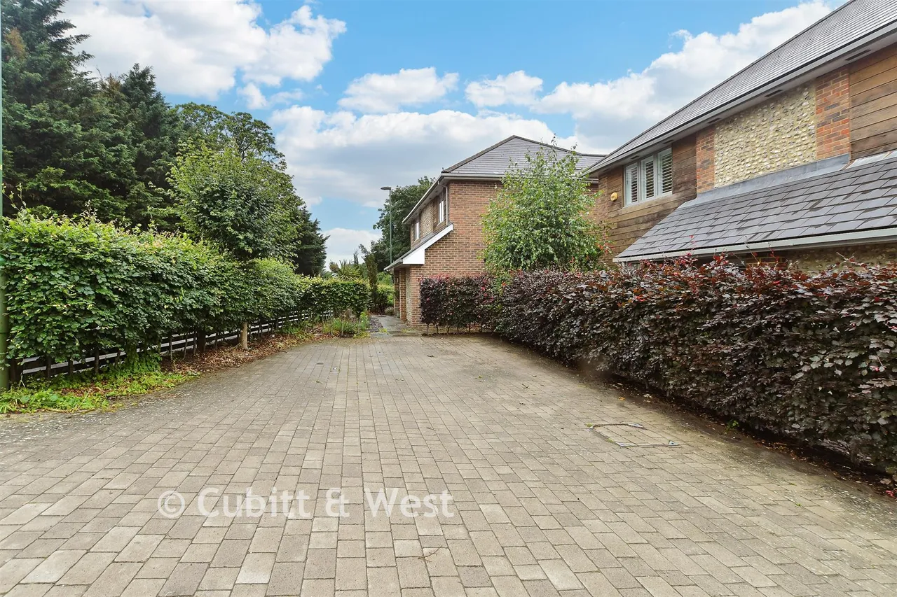 Rocky Lane, Haywards Heath, RH16, photo 21