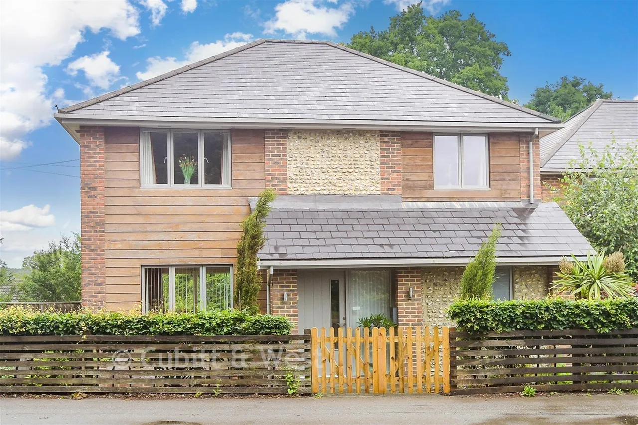 4 bed house for sale, Rocky Lane, Haywards Heath, RH16