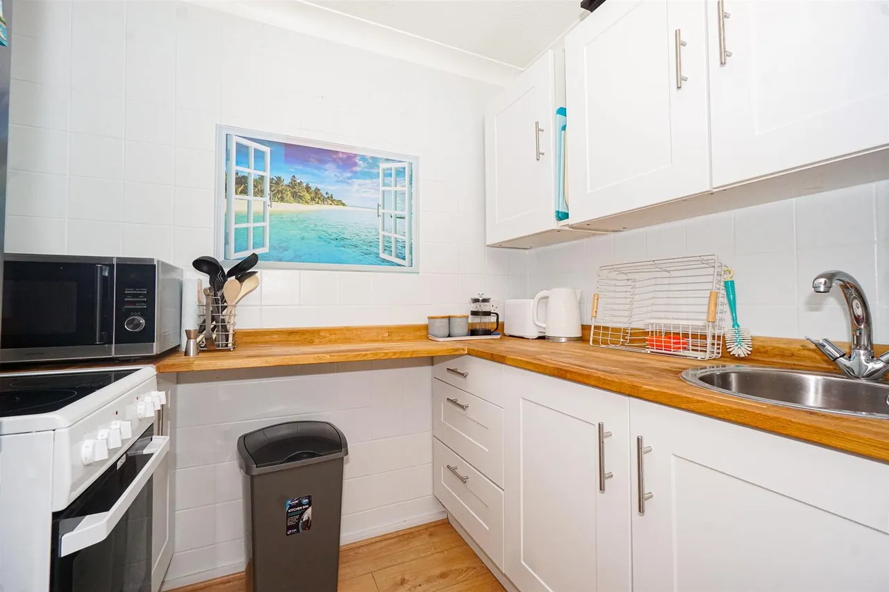 1 bed flat for sale, Denmark Place, Hastings