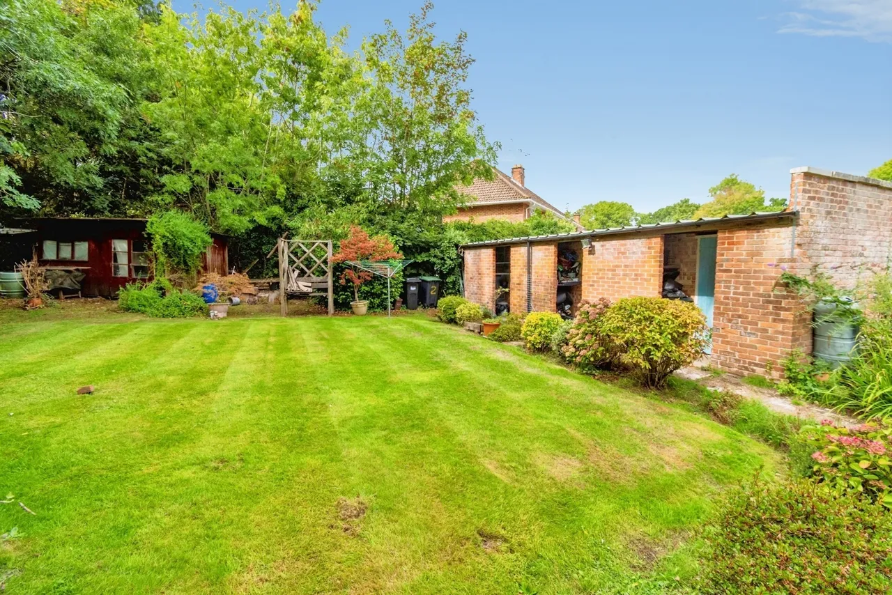 Kings Close, Lyndhurst, SO43, photo 10
