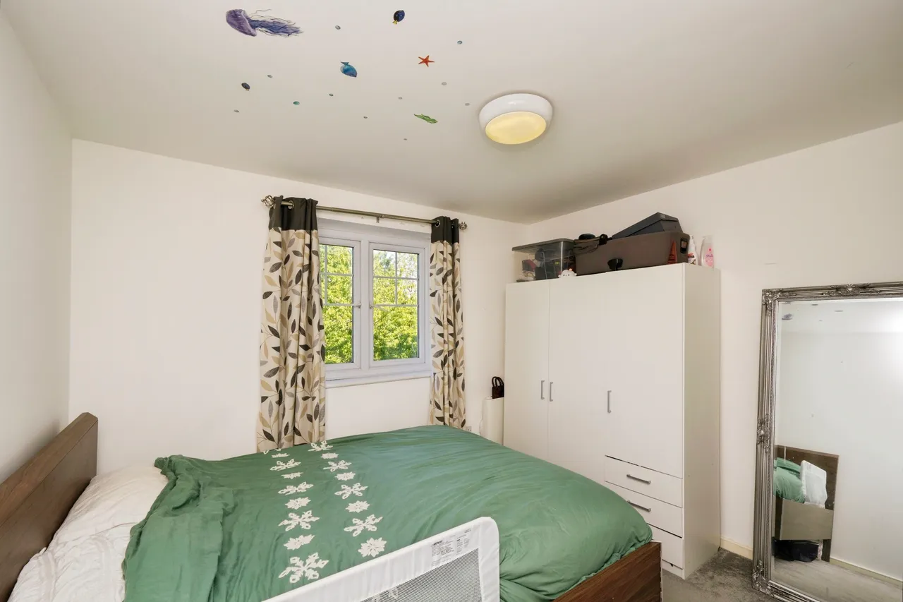 Robinson Road, Ellesmere Port, CH65, photo 9