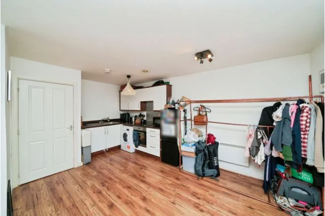 Robinson Road, Ellesmere Port, CH65, photo 5
