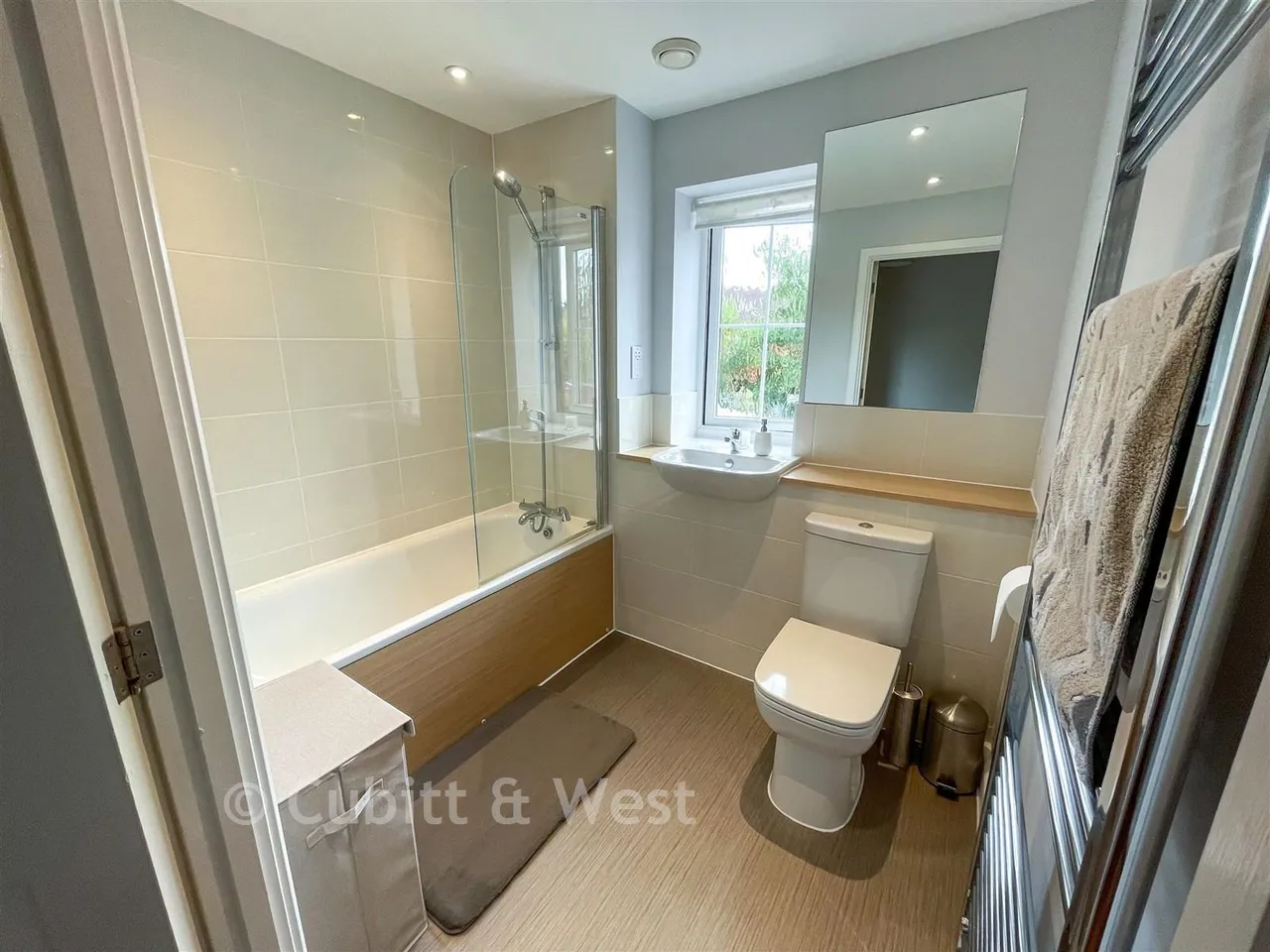 Heydon Way, Broadbridge Heath, RH12, photo 10