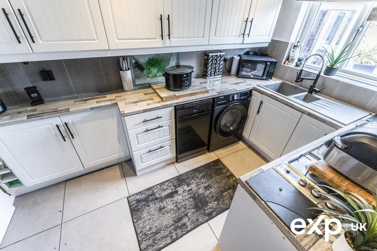 Priestsic Road, Sutton-in-ashfield, NG17 4EA, photo 4