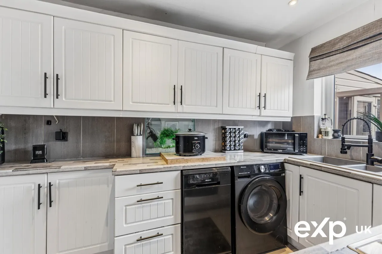 Priestsic Road, Sutton-in-ashfield, NG17 4EA, photo 8