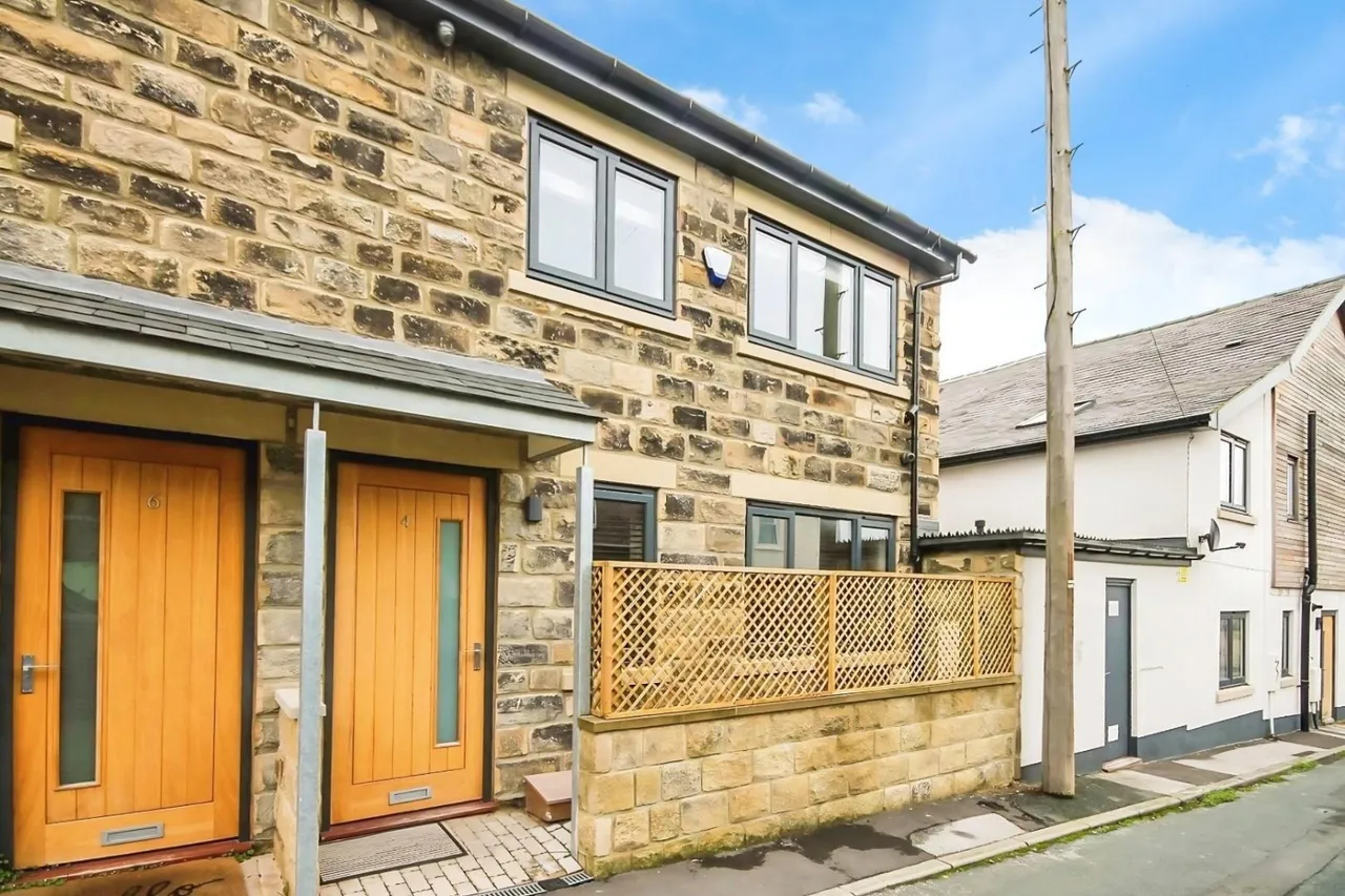 2 bed house for sale — Fern Road, Harrogate