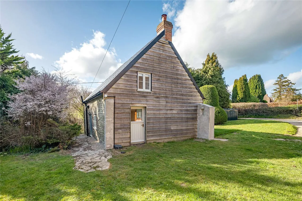 North Street, Fontmell Magna, SP7, photo 18