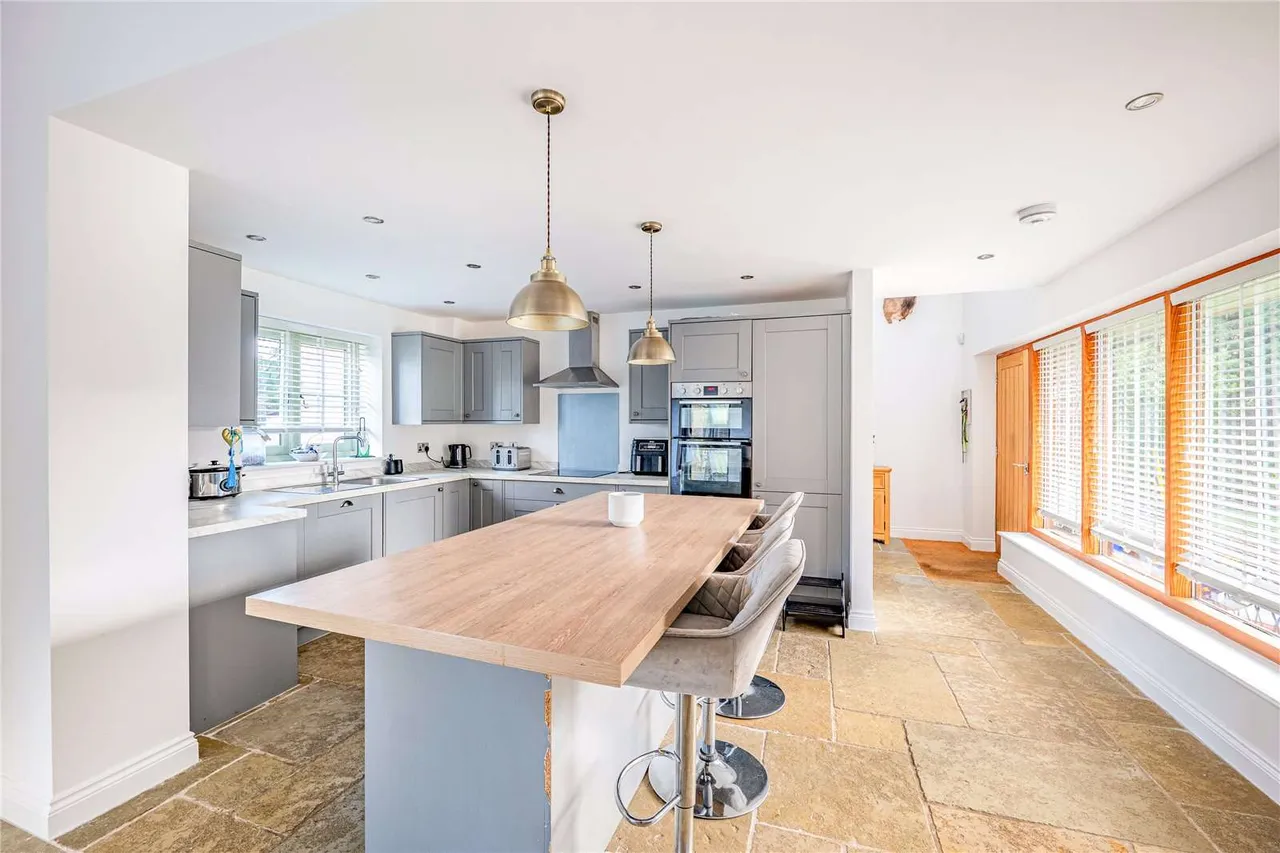 North Street, Fontmell Magna, SP7, photo 11