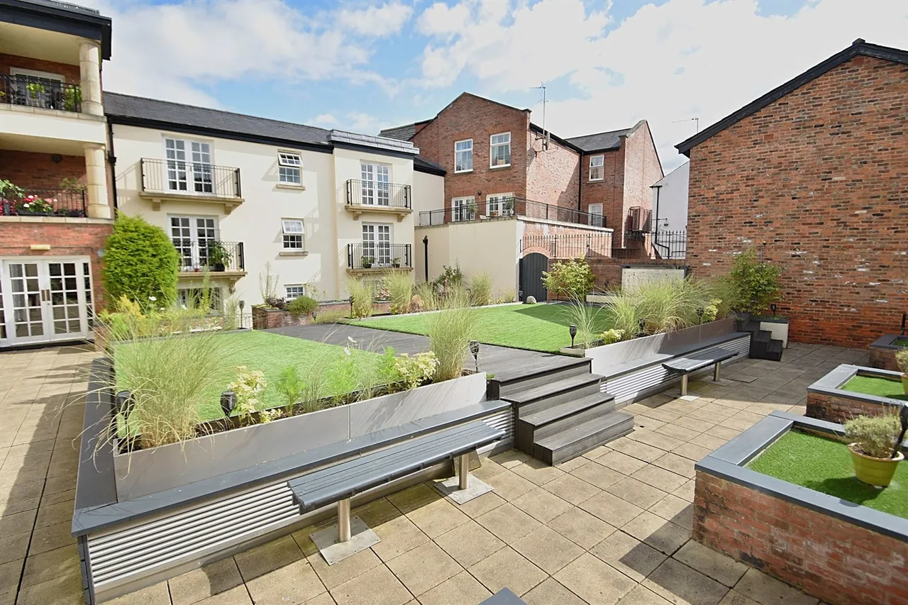 Royles Square South Street, Alderley Edge, photo 12