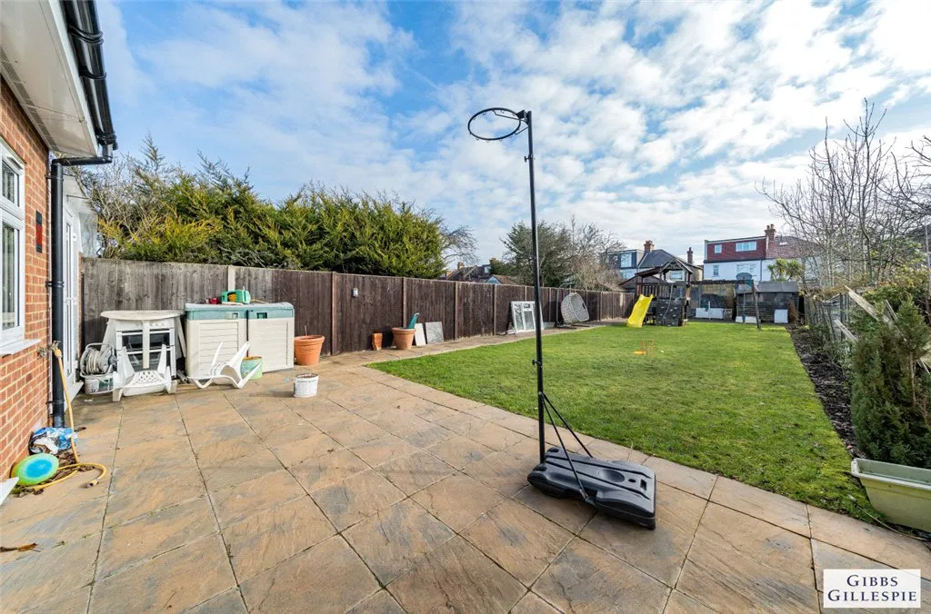 Moat Drive, Harrow, HA1, photo 10