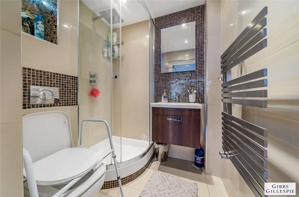 Moat Drive, Harrow, HA1, photo 16
