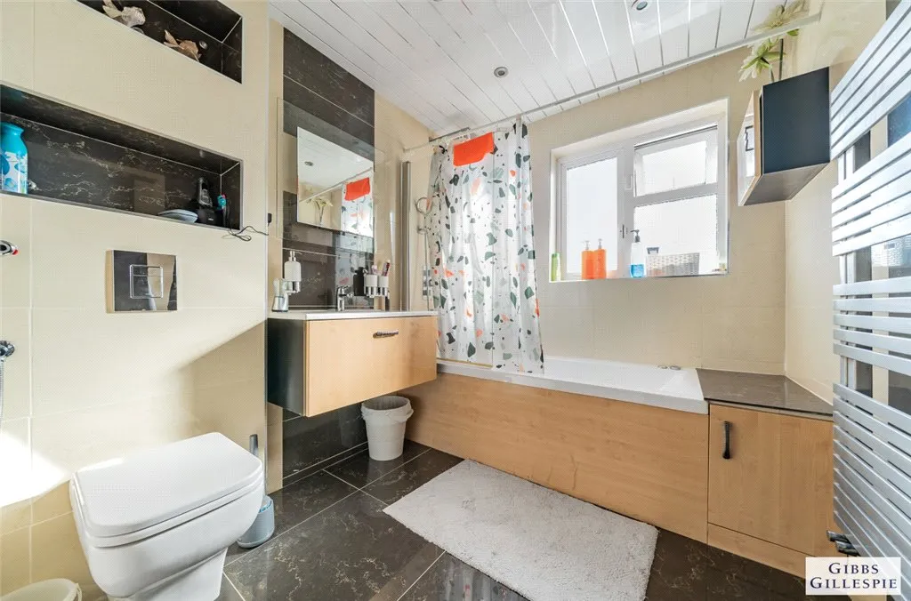 Moat Drive, Harrow, HA1, photo 6