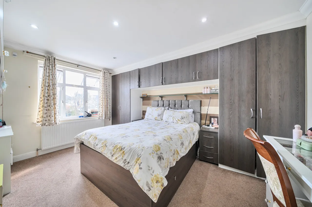 Moat Drive, Harrow, HA1, photo 7