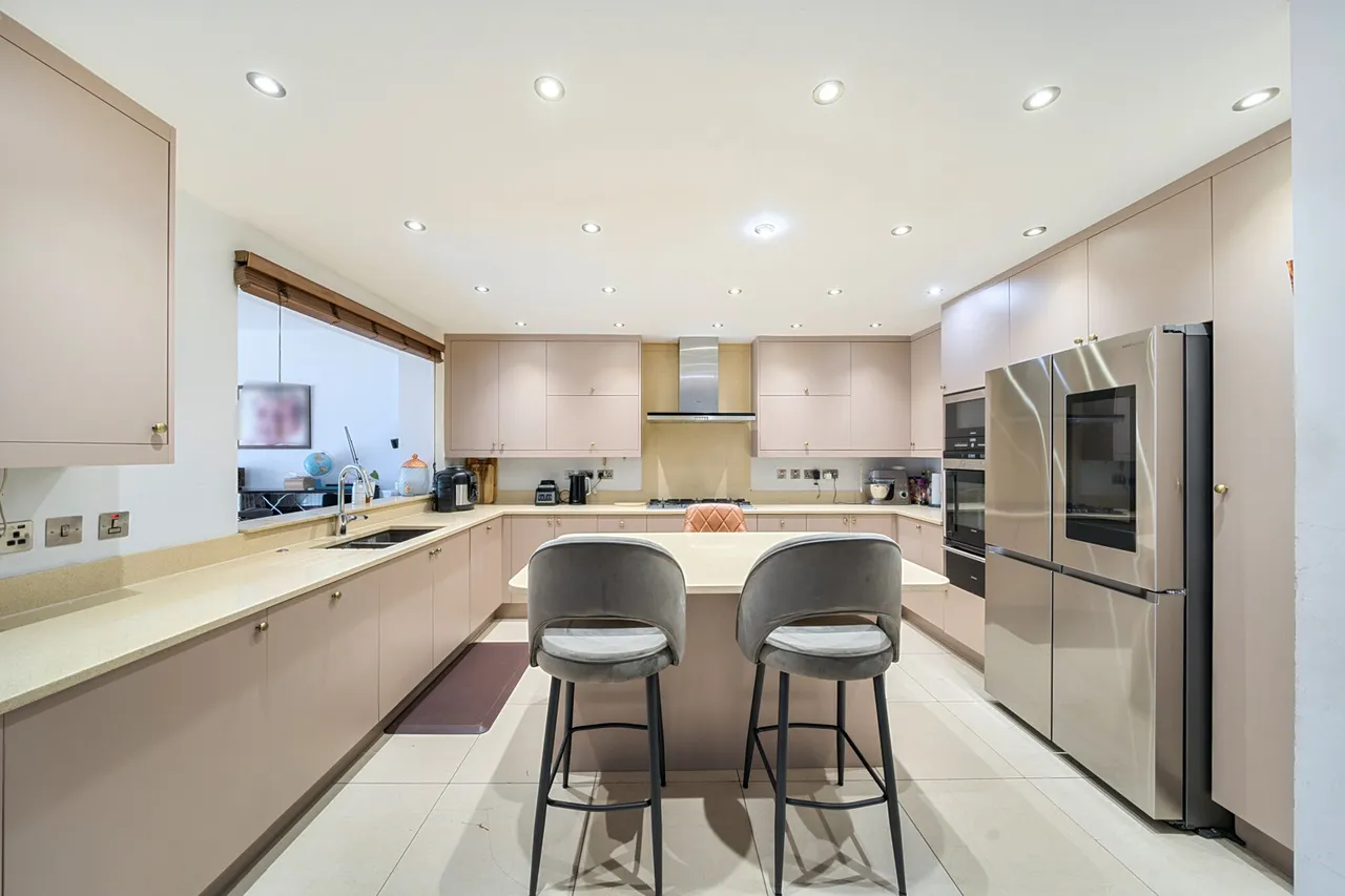 Moat Drive, Harrow, HA1, photo 5