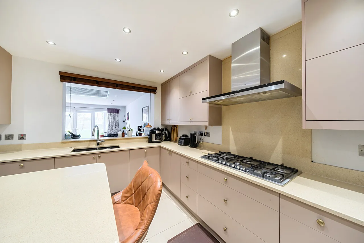 Moat Drive, Harrow, HA1, photo 22