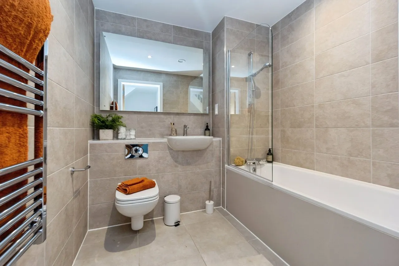Lumina Village, Old Trafford, M16, photo 10