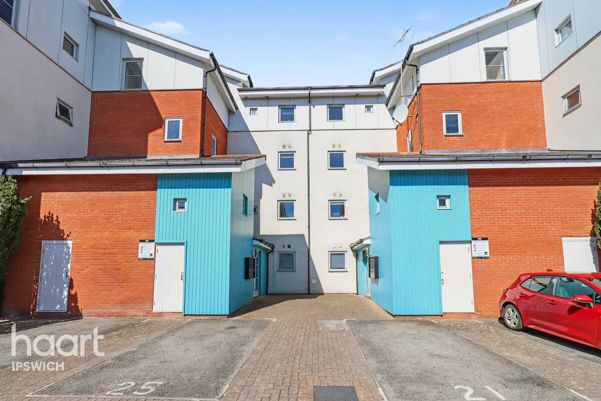 2 bed flat for sale, Fen Bight Circle, Ipswich, IP3