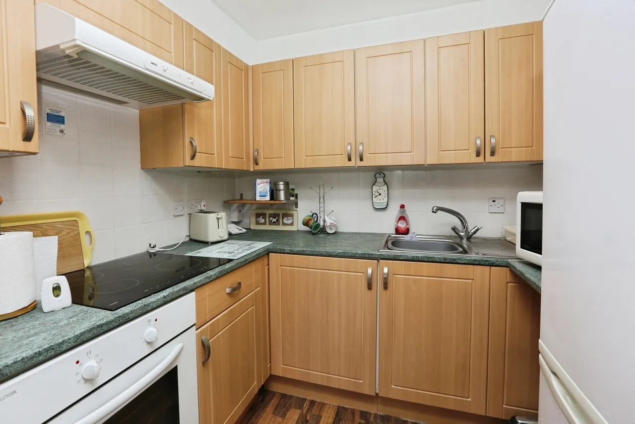 High Oaks Close, Locks Heath, SO31, photo 6