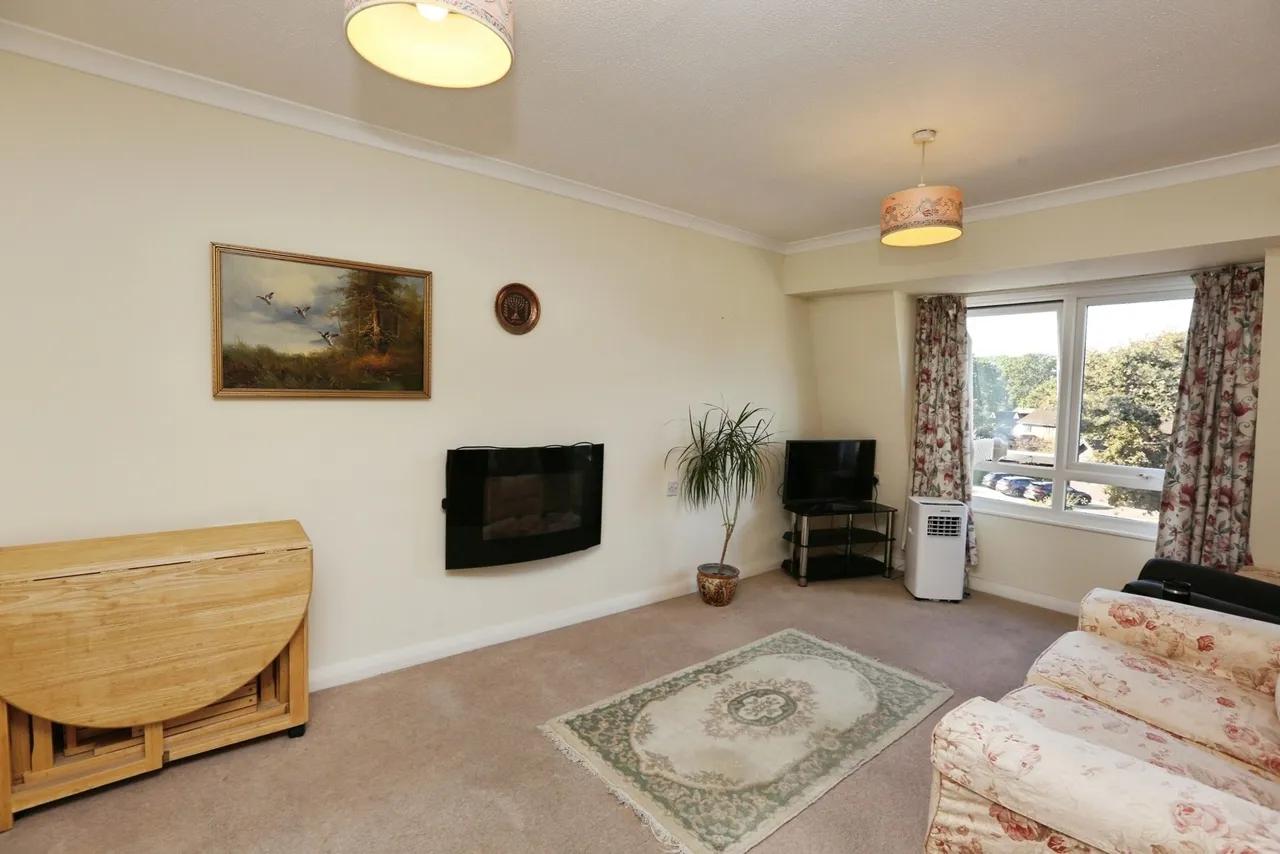 High Oaks Close, Locks Heath, SO31, photo 2
