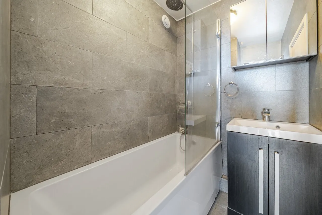 Lexden Road, Acton, W3, photo 7
