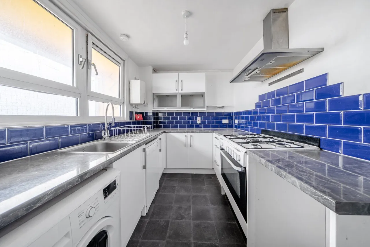 Lexden Road, Acton, W3, photo 13