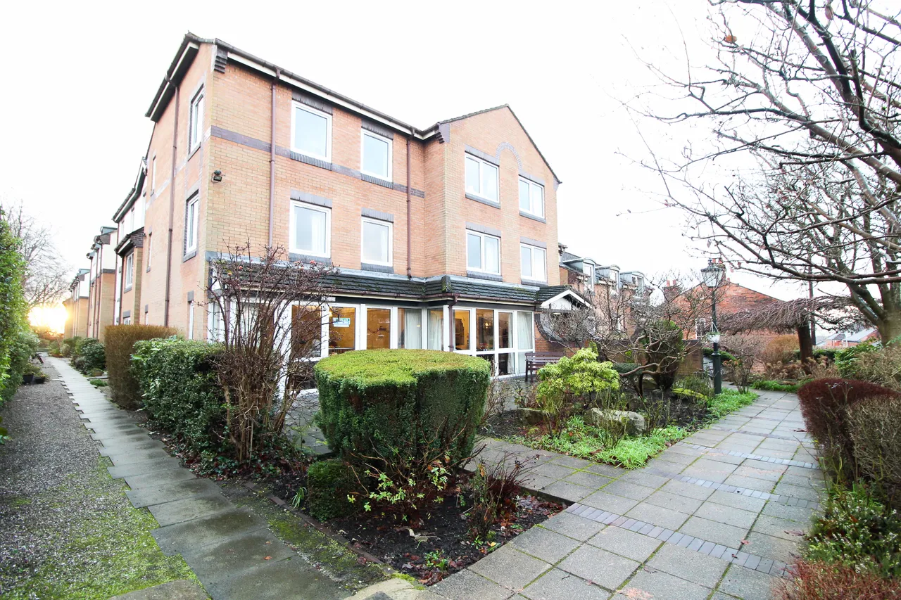 1 bed flat for sale, Rectory Court, Marple, SK6