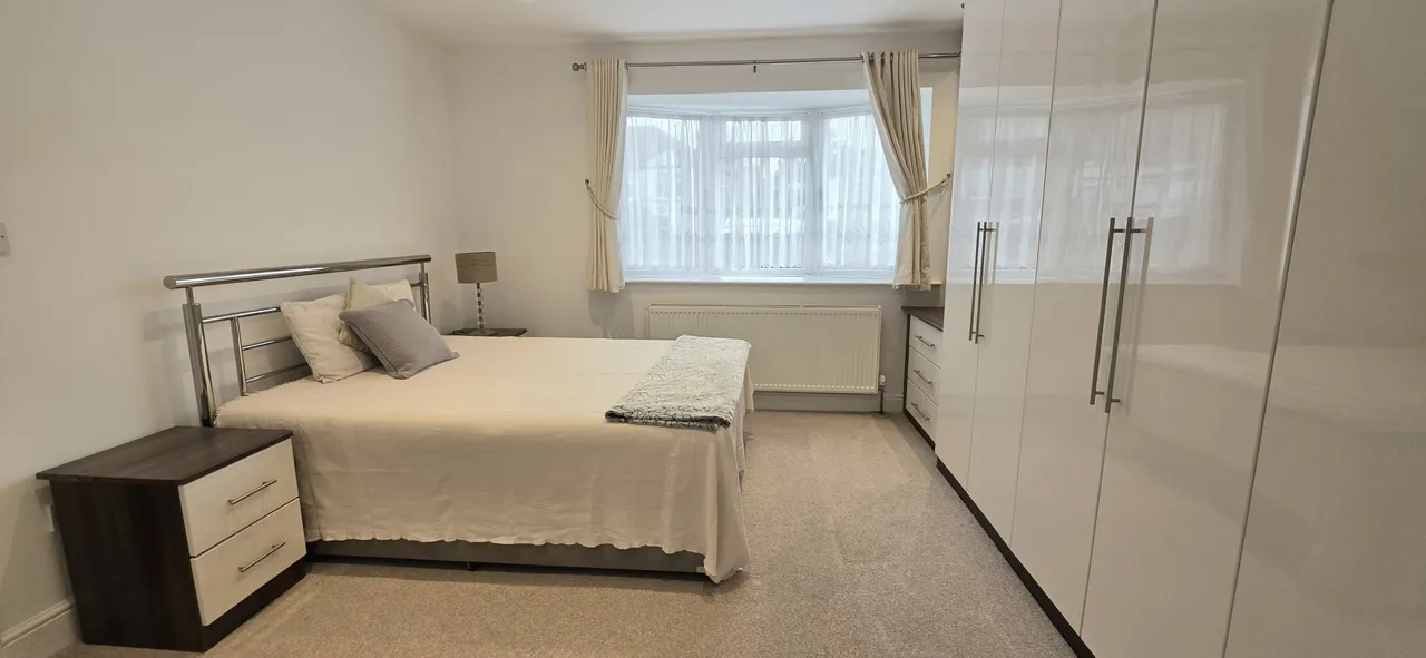 Lyndhurst Gardens, Pinner, HA5, photo 9