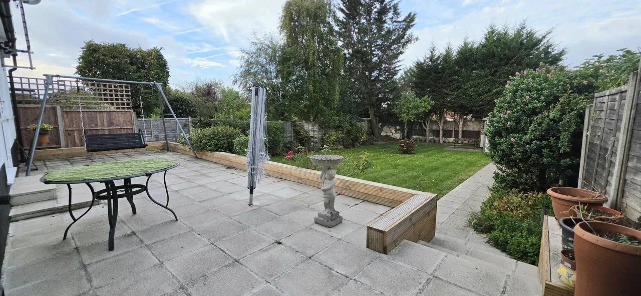 Lyndhurst Gardens, Pinner, HA5, photo 16