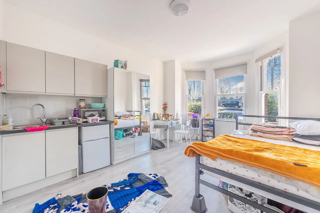24 South Hill Avenue, Harrow, photo 2