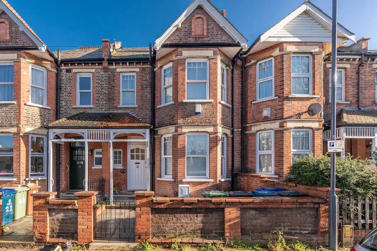 6 bed house for sale — 24 South Hill Avenue, Harrow