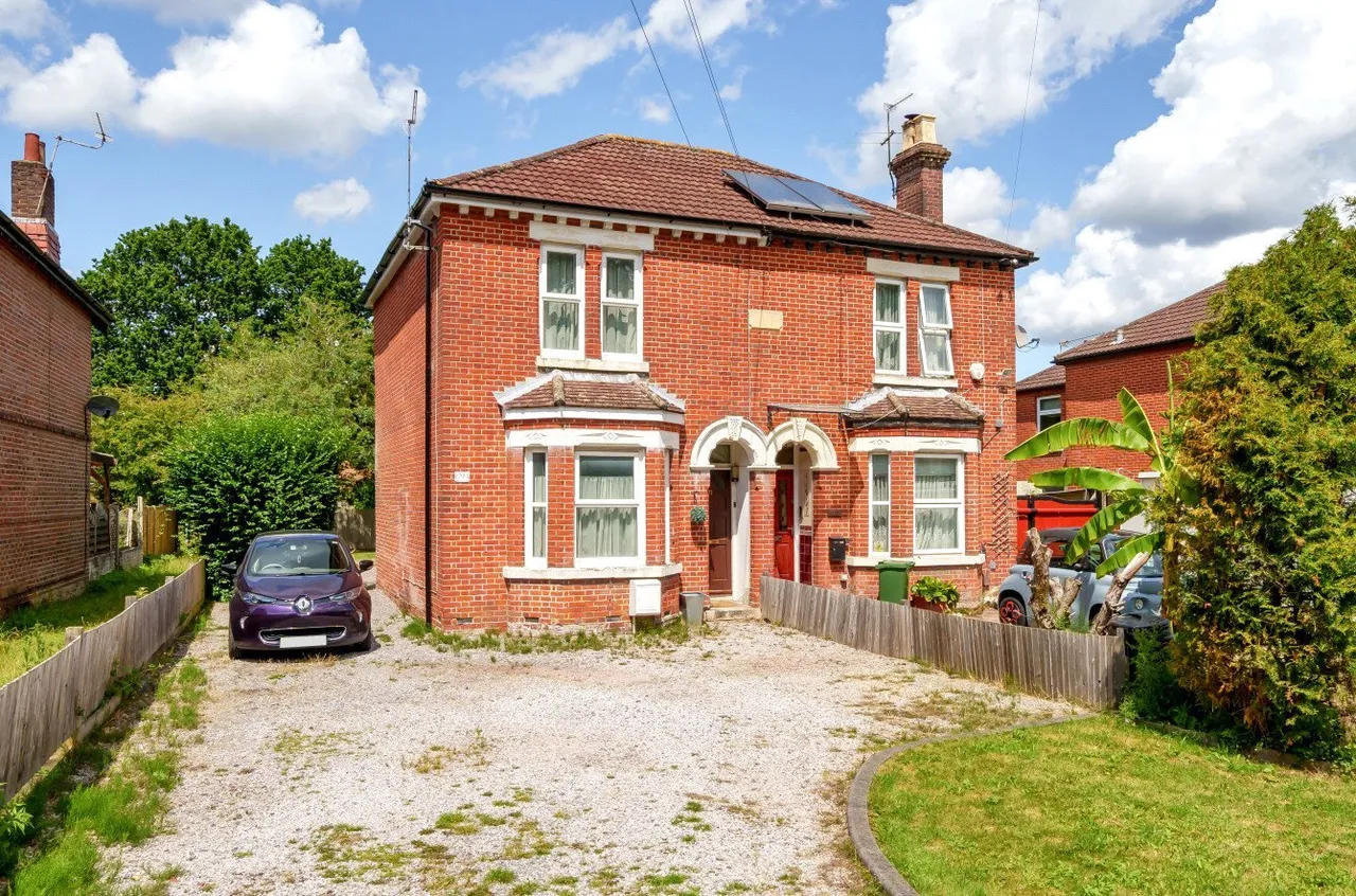 5 bed house to rent, Burgess Road, Southampton, SO16