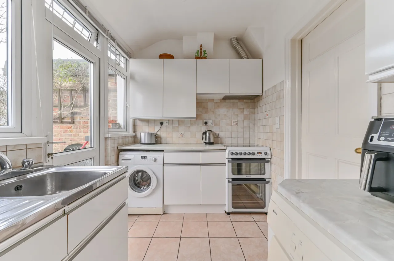 64 Ederline Avenue, London, photo 5