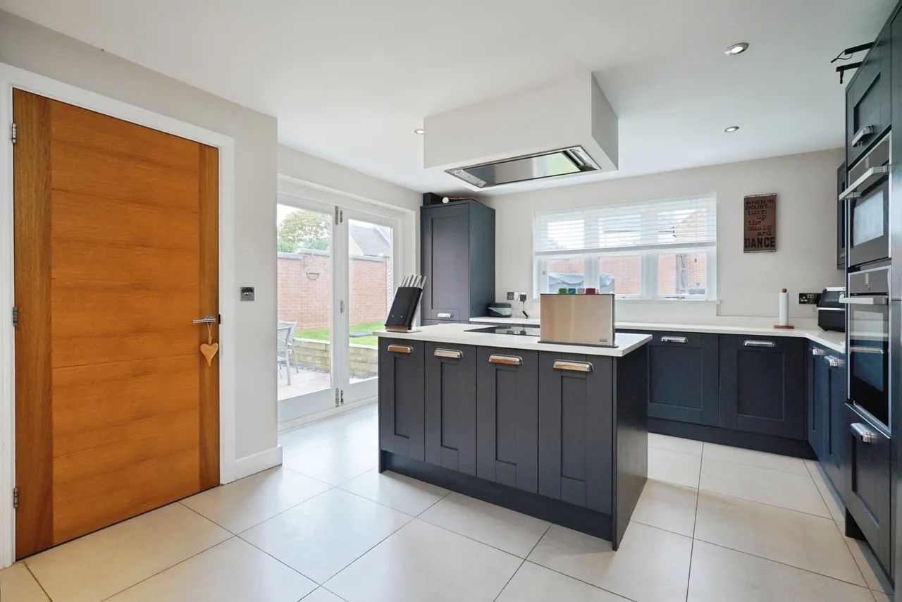 Iris Close, Appleby Magna, DE12, photo 13