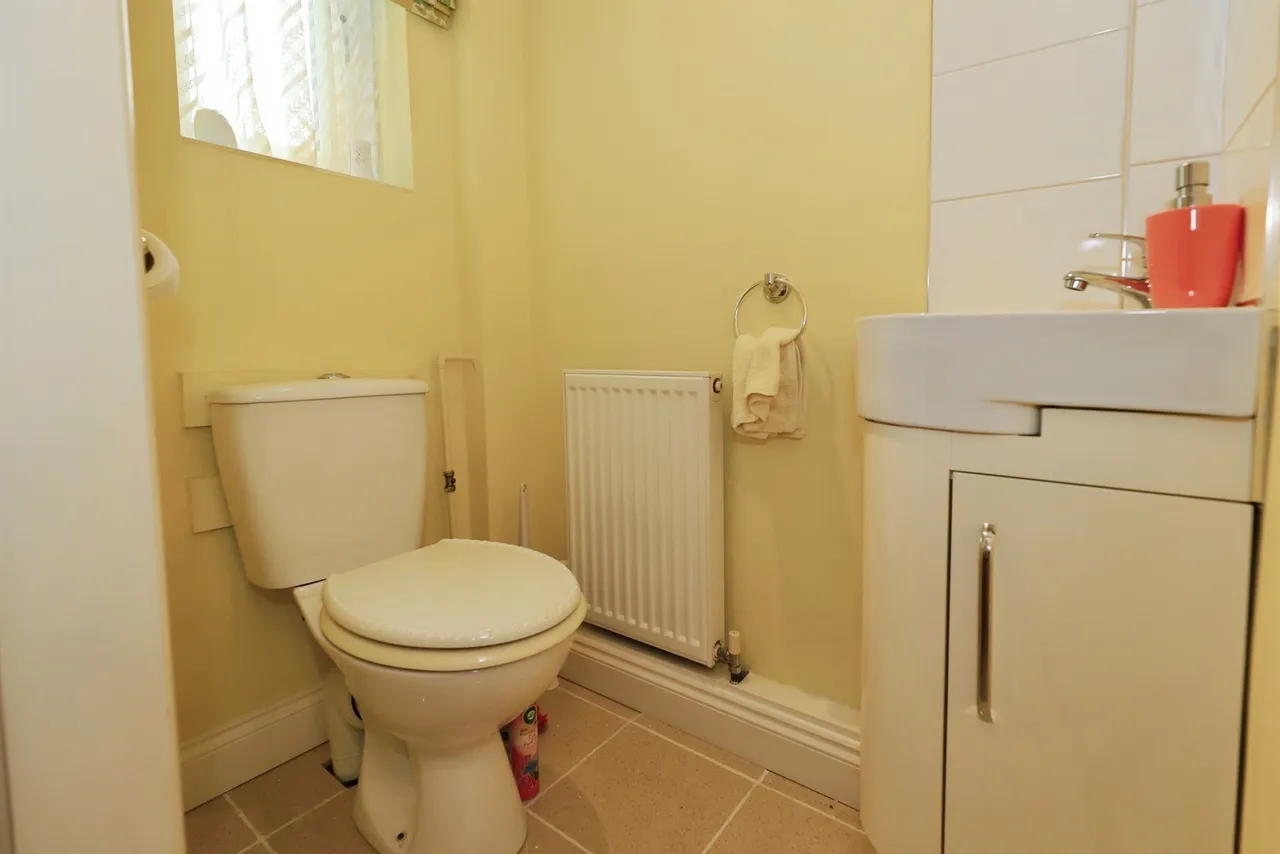 Neville Avenue, Kidderminster, DY11, photo 12