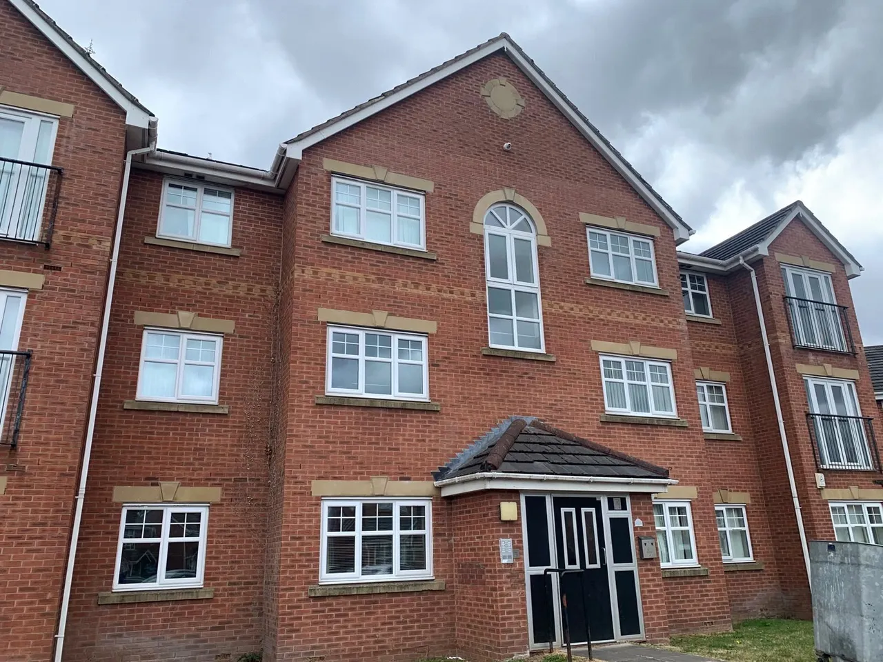 2 bed flat for sale, Tapestry Gardens, Birkenhead, CH41