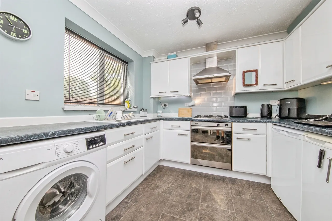 Yew Tree Rise, Pinewood, Ipswich, photo 5