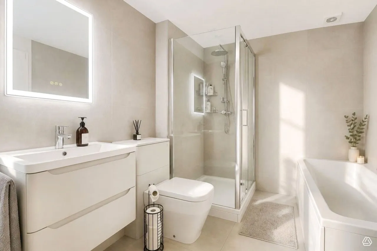 Albert Walk, Crowthorne, Berkshire, RG45 7EB, photo 3