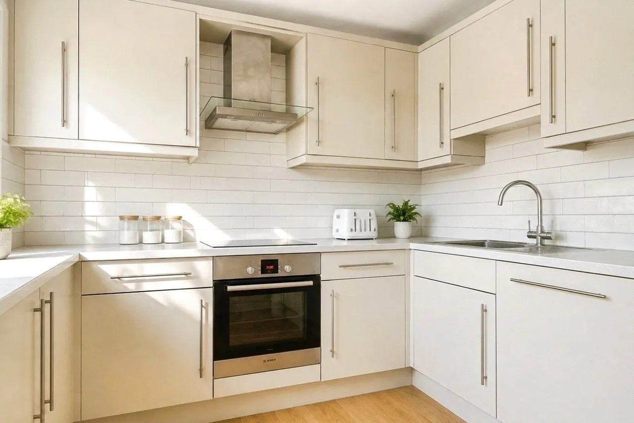 Albert Walk, Crowthorne, Berkshire, RG45 7EB, photo 4