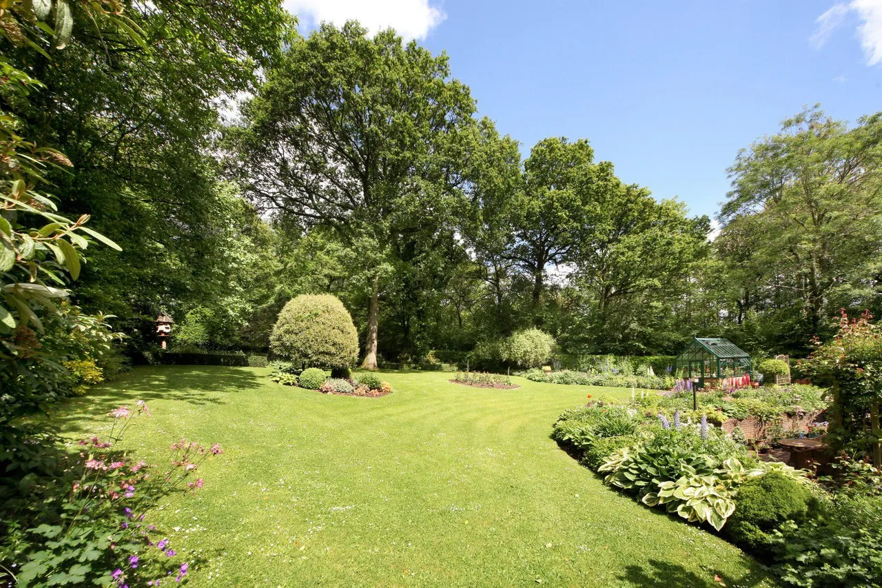 Powntley Copse, Alton, Hampshire, GU34 4DL, photo 5