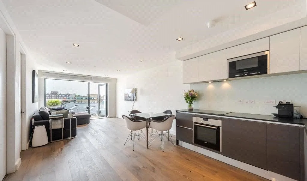 1 bed flat for sale — Macaulay Road, London, SW4